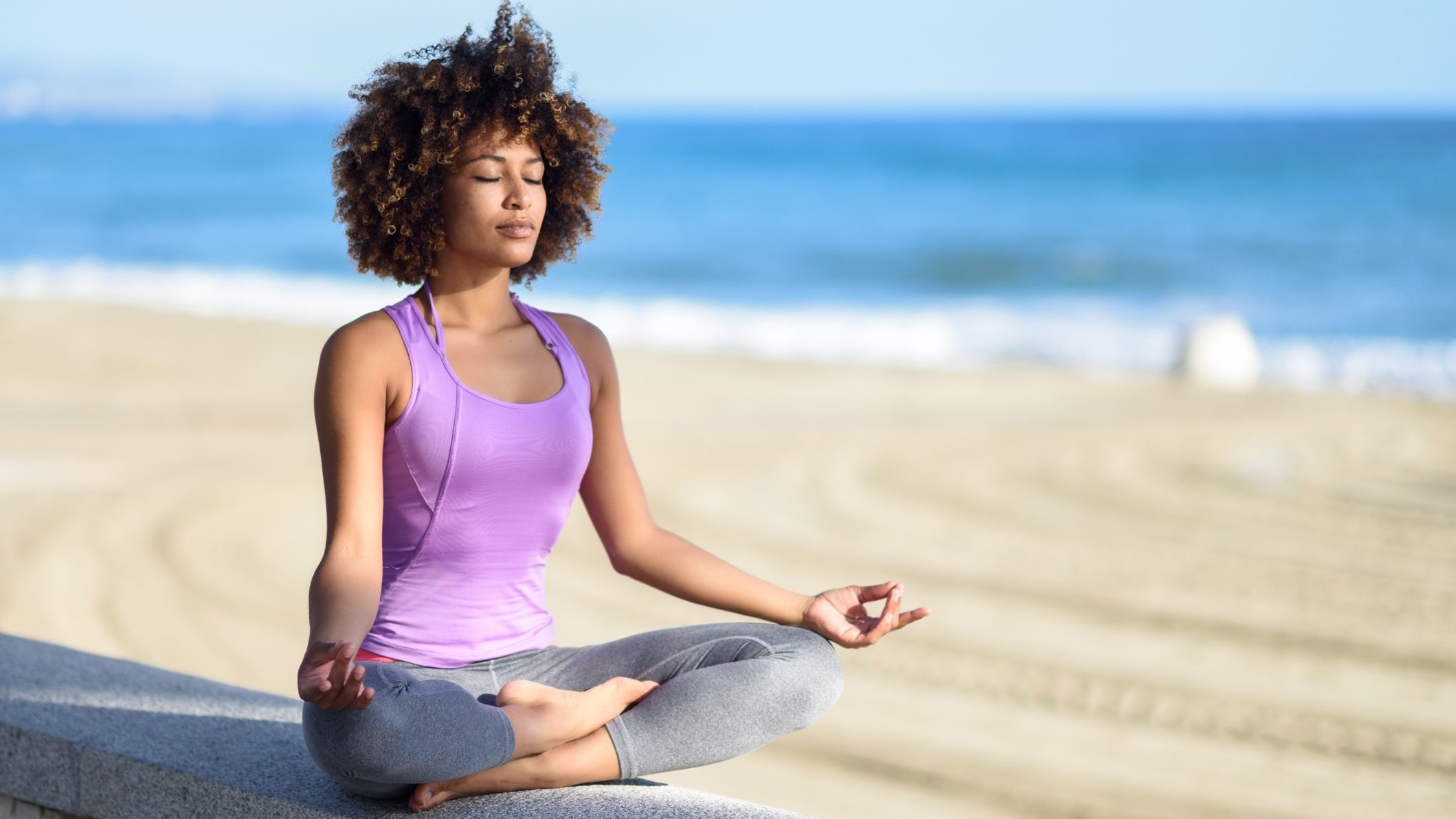 Meditation: जानिये ध्यान के दौरान सोने से कैसे बचें