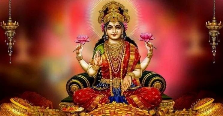 Shukrawar Maa Lakshmi Puja : शुक्रवार के दिन करें दयामयी मां लक्ष्मी की पूजा, शाम के समय इस बात का रखें ध्यान