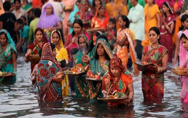 Chhath puja 2021: क्या है छठ महापर्व का इतिहास? जानें कितने चरणों में समपन्न होती है सम्पूर्ण पूजा