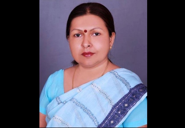 Dr. Manju Shiwach jeevan parichay : पति के सलाह पर डॉ. मंजू शिवाच उतरीं राजनीति की पिच पर और मार लिया मैदान