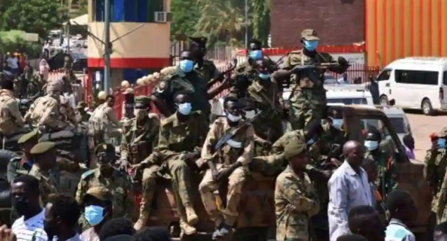 सूडान : तख्तापलट के बाद अमेरिका ने रोकी 70 करोड़ डॉलर मदद , विरोध में सड़कों पर आ गए लोग