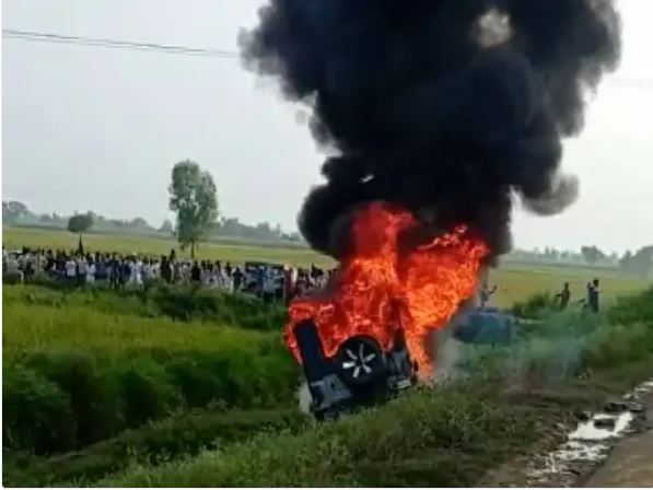 लखीमपुर खीरी: किसानों पर गाड़ी चढ़ाने पर बवाल, आगजनी, कई किसान गंभीर रूप से घायल