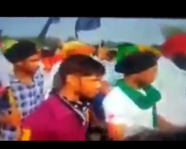 Lakhimpur Violence: किसानों को गाड़ी से कुचलने वाला वीडियो वायरल, विपक्ष हुआ हमलावर