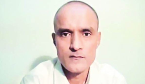 Kulbhushan Jadhav: अंतरराष्ट्रीय कोर्ट के दबाव के आगे झुका पाकिस्तान, कुलभूषण जाधव को मिलेगा अपील करने का अधिकार