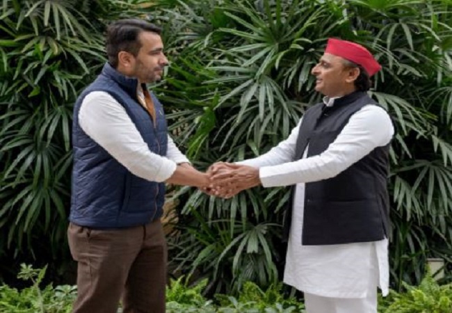 UP Election 2022: सपा और आरएलडी का गठबंधन हुआ फाइनल! ट्वीट कर लिखा-बढ़ते कदम