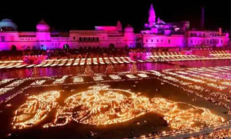 Ayodhya Deepotsav 2021: रामनगरी अयोध्या 12 लाख दीयों से हुई जगमग, बना वर्ल्ड रिकॉर्ड