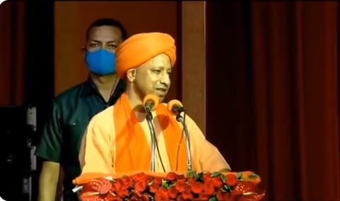 ब्राह्मण स्वयं कष्ट भोगते हैं, लेकिन धर्म पर नहीं आने देते आंच : CM Yogi
