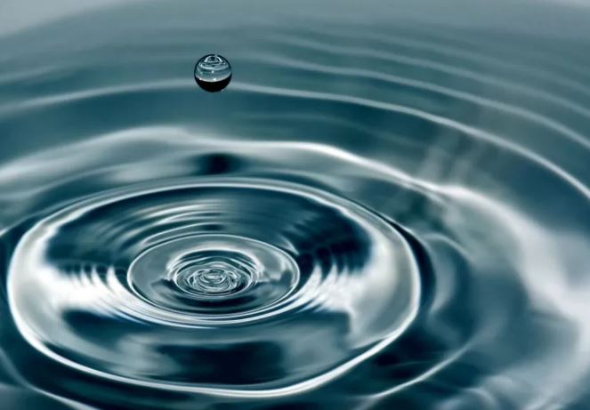 Astro tips : जल भावनाओं को बहने से नियंत्रित करता है, ज्योतिष शास्त्र और जल के संबंध के बारे में जानिए