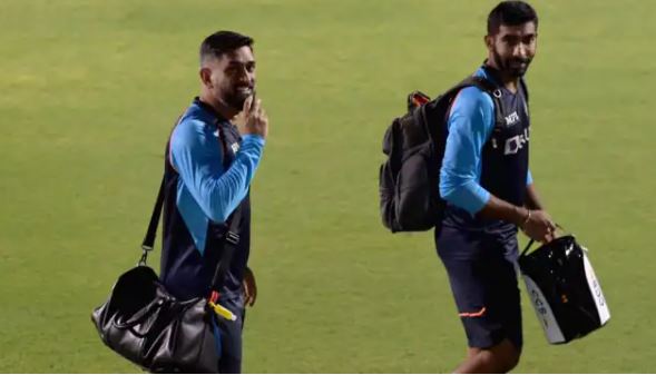 T20 World Cup: जसप्रीत बुमराह की इस गेंद को देख ताली बजाने को मजबूर हुए धोनी, देखिए VIDEO