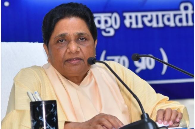 UP Election 2022: मायावती ने कांग्रेस और भाजपा को घेरा, कहा-महिलाओं के सशक्तिकरण के प्रति दोनों पार्टियों की एक जैसी ही धारणा है