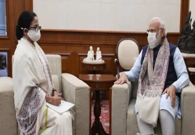 ममता बनर्जी ने की प्रधानमंत्री नरेंद्र मोदी से मुलाकात, कहा-संघीय ढांचे को बेवजह छेड़ना सही नहीं