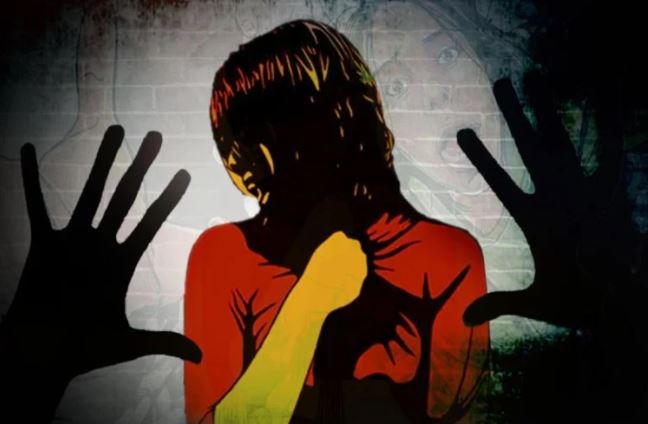 Rape and Murder: दुष्कर्म के बाद युवती की निर्मम तरीके से हत्या, वारदात के बाद शव फेंककर फरार हुए थे हत्यारे