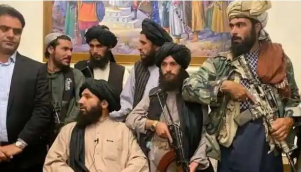 Taliban:अफगानों के बीच लोकप्रिय फोन एप पर तालिबान ने लगाया बैन, कहा- इनसे भटक रहे युवा
