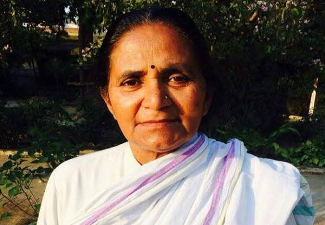 Gulab Devi jeevan parichay : यूपी में अब तक बीजेपी के जितने मुख्यमंत्री बने उनके साथ काम करने का गुलाब देवी ने बनाया रिकॉर्ड