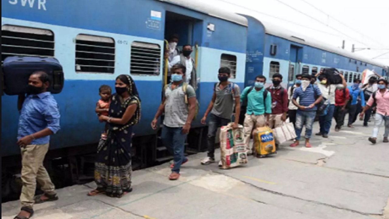 भारतीय रेलवे द्वारा देश भर में रद्द की गई 300 से अधिक ट्रेनें यहां देखें पूरी लिस्ट