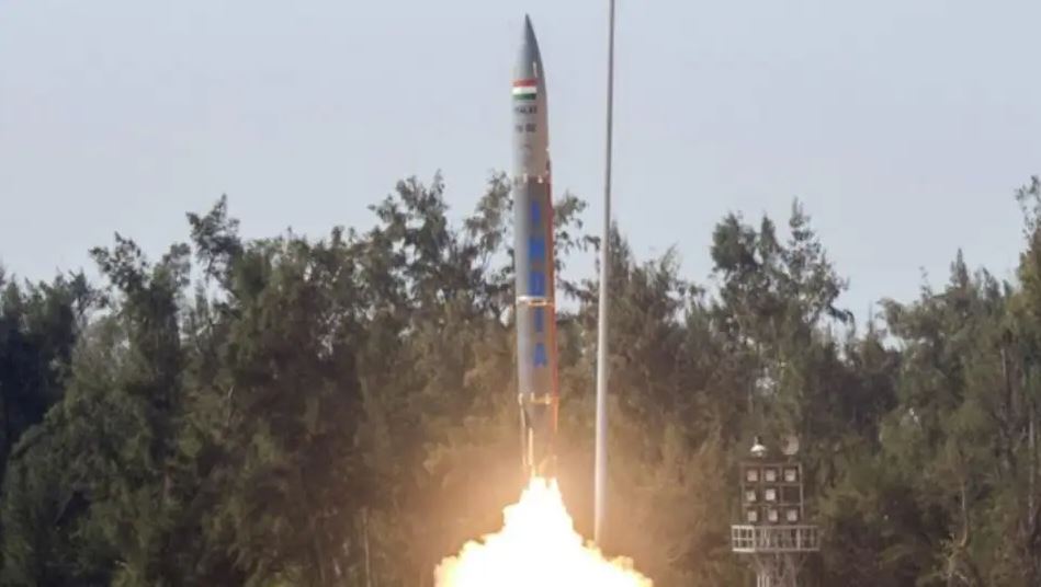 DRDO ने अत्याधुनिक बैलिस्टिक मिसाइल ‘प्रलय’ का किया सफल परीक्षण, जानें इसकी खासियत