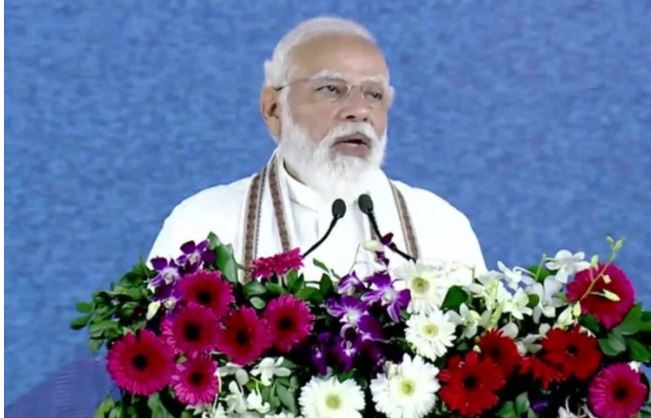 PM Narendra Modi Dehradun Visit : पीएम मोदी बोले- अब देवभूमि में बह रही है विकास की गंगा
