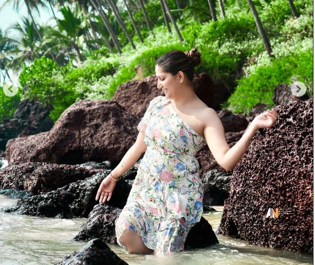 Sapna Choudhary New Dance Video: Goa beach पर सपना ने वेस्टर्न लुक में बिखेरे जलवे, इस बीट पर हिलाई बूटी