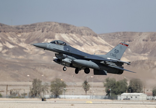 Taiwan : F-16 लड़ाकू विमान एयरबेस से उड़ान भरने के बाद रडार से गायब , मची अफरा तफरी