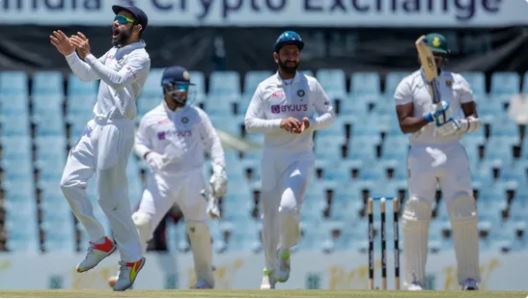 IND Vs SA: तीसरे टेस्ट मैच में मैदान पर बेस्ट टीम उतारना चाहेगा भारत, कोहली की वापसी से ये बल्लेबाज हो सकता है बाहर