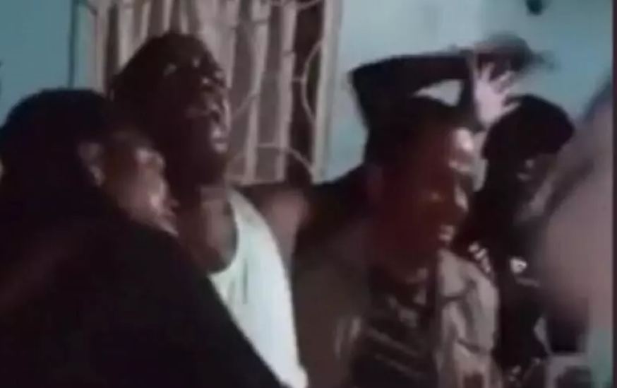 Viral Video: पार्टी में Mohammad Rafi का गाना सुन इमोशनल हुए विदेशी, IPS अधिकारी शेयर कर बोले …