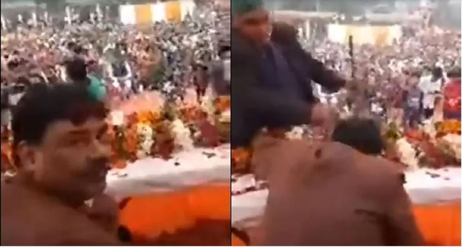 Viral Video : उन्नाव सदर से भाजपा विधायक पंकज गुप्ता को किसान नेता ने जड़ा थप्पड़