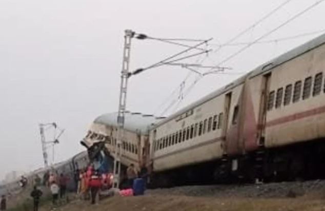 Guwahati-Bikaner Express Train Accident: गुवाहाटी-बीकानेर एक्सप्रेस की 12 बोगियां पटरी से उतरीं, तीन की मौत