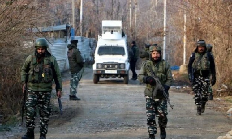 Jammu and Kashmir: शोपियां में शुरू हुई मुठभेड़, दो से तीन आतंकियों के छुपे होने की आशंका