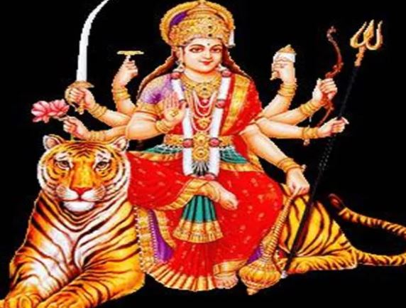 Astrological Remedies : घर में दुर्गा माता की फोटो लगाते समय ध्यान रखें की शेर का मुँह बन्द हो, जानिए ज्योतिषीय उपाय