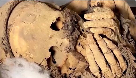 Peru mummy : पेरू में मिली हजार साल पुरानी ममी, इन वस्तुओं ने पुरातत्वविदों को हैरानी में डाल दिया