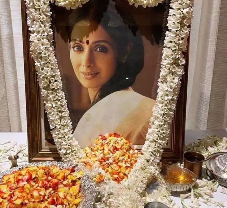 Sridevi Death Anniversary: 4 साल पहले दुबई में हुआ था निधन, सदमें में फैंस ने छोड़ा खाना-पानी तो किसी ने की…