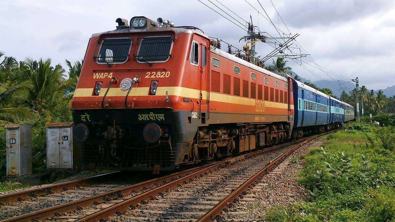 भारतीय रेलवे ने शनिवार की 308 ट्रेनें की रद्द: यहां देखें पूरी लिस्ट
