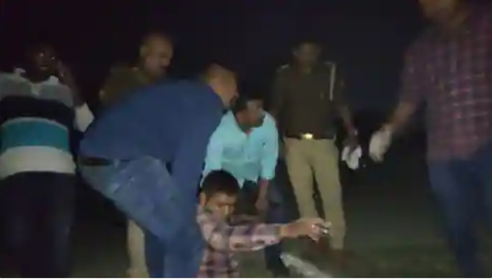आजमगढ़ में अपराधियों की पुलिस से मुठभेड़, तीन घायल