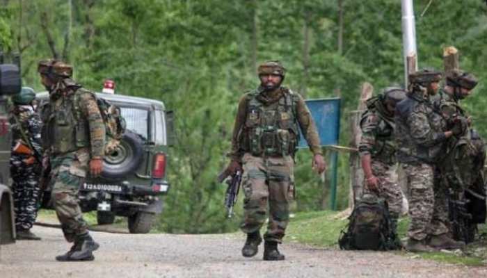 Kashmir Encounter : सुरक्षाबलों ने मुठभेड़ में चार आतंकियों को किया ढेर और एक जिंदा गिरफ्तार
