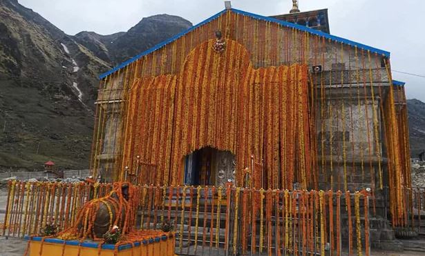 Kedarnath Temple kapat : इस दिन से श्रद्धालुओं के लिए खोले जाएंगे केदारनाथ धाम के कपाट, निकाला गया मुहूर्त