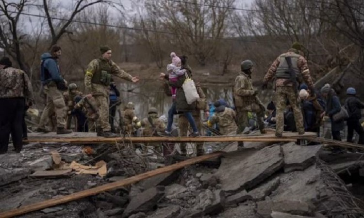 Russia-Ukraine War: रूस ने विनित्स्या पर दागे रॉकेट, एयरपोर्ट हुआ तबाह