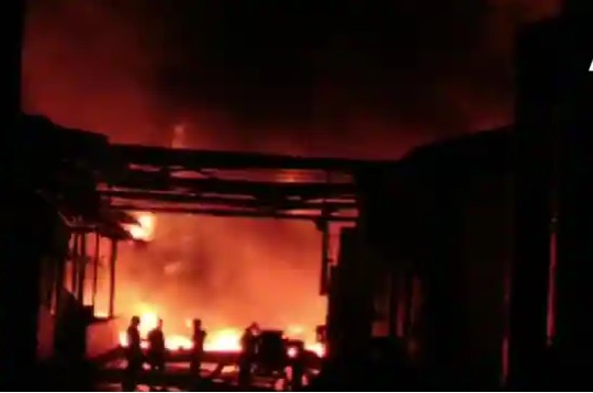 Andhra Pradesh : केमिकल फैक्ट्री में गैस रिसाव से लगी आग, छह की मौत, 12 लोग घायल