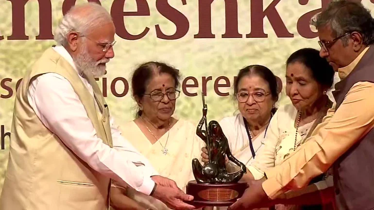 लता दीदी ‘एक भारत, श्रेष्ठ भारत’ की मधुर प्रस्तुति थीं : PM Modi