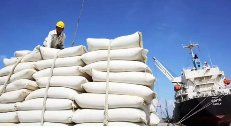 Sri Lanka Economic Crisis :श्रीलंका में गहराए आर्थिक संकट के बीच  भारत से पहुंची 11 हजार मीट्रिक टन चावल की खेप