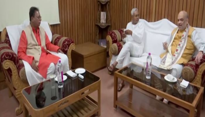 बिहार: गृहमंत्री अमित शाह से मिले सीएम नीतीश कुमार, जानिए क्यों अहम है ये मुलाकात?
