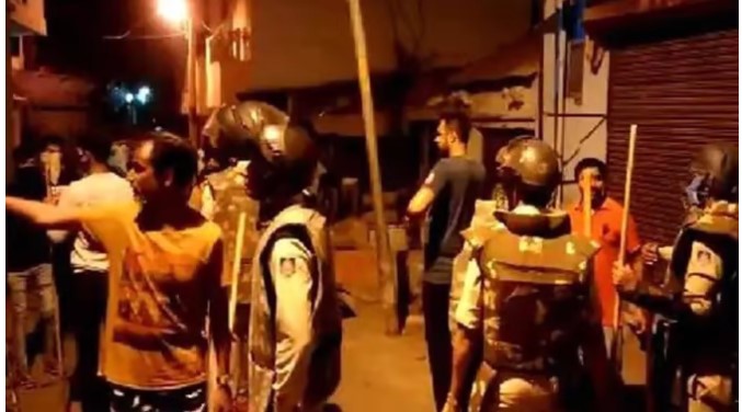 Neemuch Violence : हनुमानजी की मूर्ति लगाने पर बवाल, उपद्रवियों ने पत्थर फेंके, धारा 144 लागू
