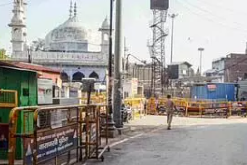 कोर्ट कमिश्नर विशाल सिंह ने पेश की ज्ञानवपी मस्जिद की सर्वे रिपोर्ट