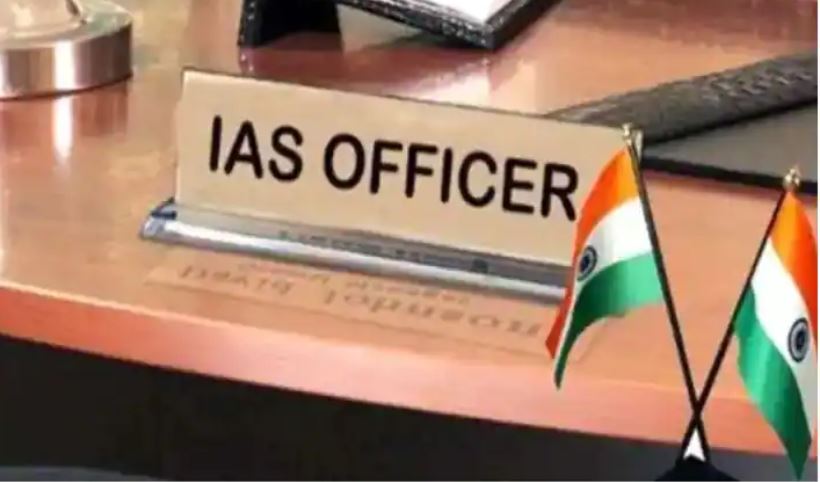 IAS Transfer: यूपी में 16 आईएएस अफसरों के तबादले, नवनीत सहगल, संजय प्रसाद समेत इनका बदला गया विभाग