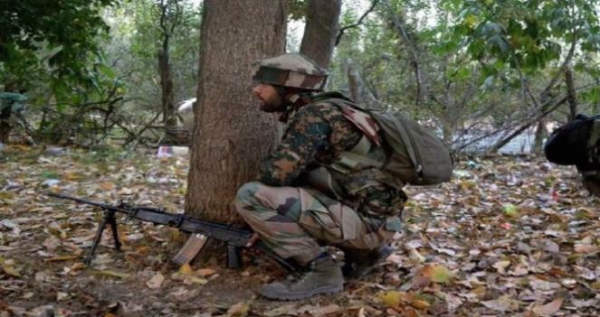 Jammu-Kashmir Encounter: अनंतनाग में सुरक्षाबलों ने मुठभेड़ में दो आतंकियों को किया ढेर, सर्च अभियान जारी