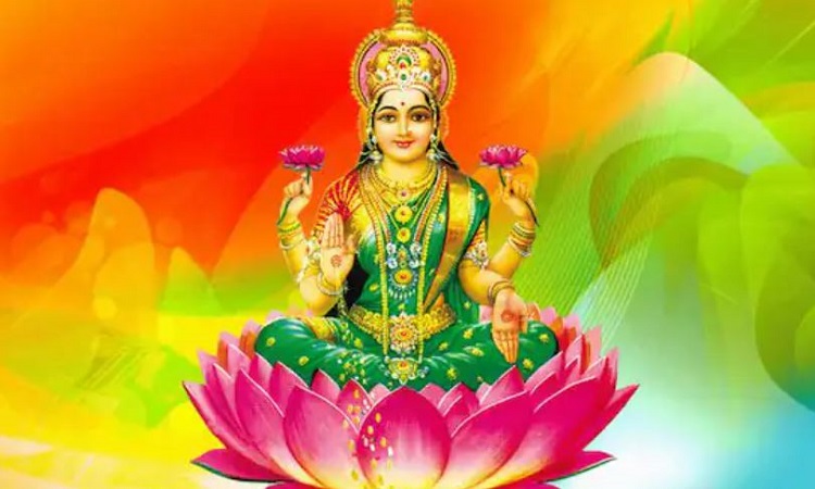 Lakshmi Pooja: शुक्रवार के दिन बन रहा हा शुभ योग, इस तरह करें माता लक्ष्मी की पूजा, नहीं होगी धन की कमी