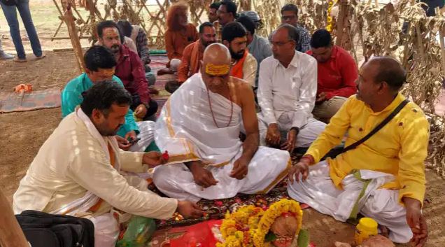 Madhya Pradesh: शेख जफर ने अपनाया हिंदू धर्म, कहा-बचपन से ही सनातन धर्म का कर रहे हैं पालन