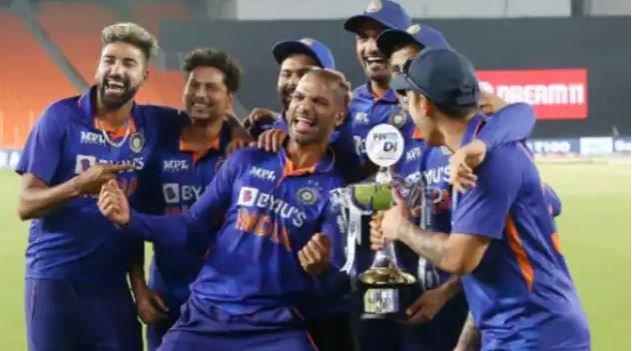 ICC ODI Team Rankings: वनडे रैंकिंग में टीम इंडिया को हुआ फायदा, पाकिस्तान से हुई आगे