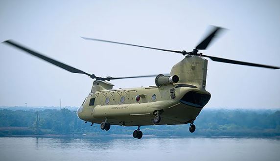 Chinook Helicopter : यूएस सेना ने चिनूक हेलीकॉप्टरों के बेड़े की उड़ान पर लगाई रोक, खतरनाक स्थिति से बचने के लिए उठाया ये कदम
