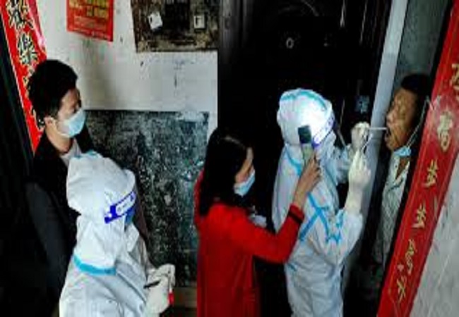 चीन में कोरोना हुआ बेकाबू, हालात पर काबू पाने के लिए लगाया गया लॉकडाउन