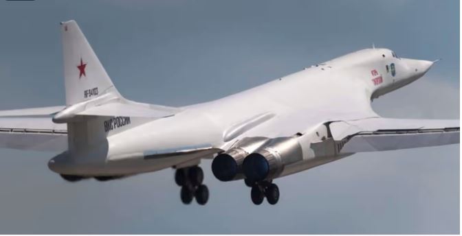Tu-160 White Swan : भारत खरीदेगा दुनिया का सबसे घातक बॉम्बर ‘ब्लैकजैक’ ,दुश्मन की सीमा में घुसकर बरसाएगा बम